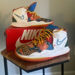 Kyrie Infiniti Nike sneaker boys size 6.5